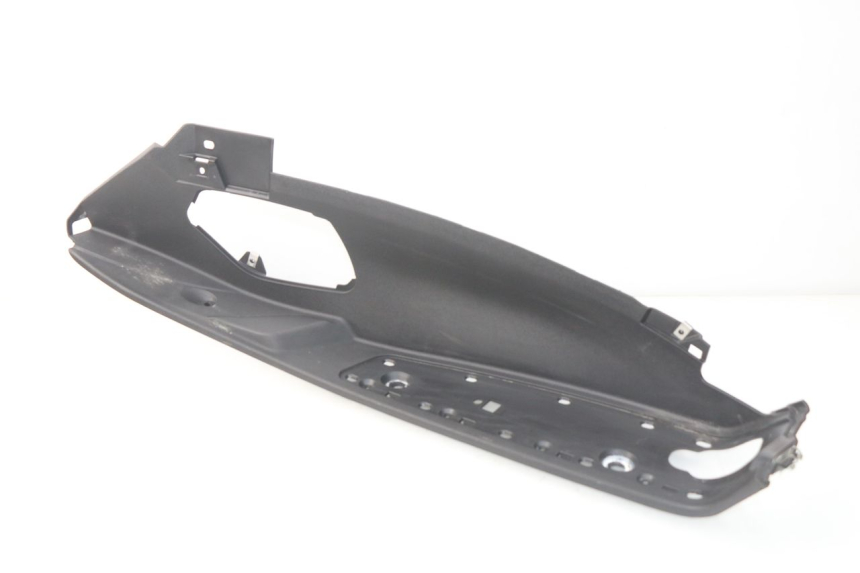 photo de TAPA REPOSAPIES DERECHA PIAGGIO MP3 HPE 500 (2019 - 2022) - Vista principal