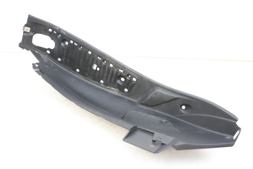 photo de TAPA REPOSAPIES DERECHA PIAGGIO MP3 HPE 350 (2018 - 2020) - Vista general del producto