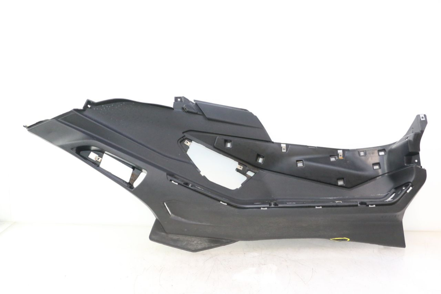 photo de TAPA REPOSAPIES DERECHA PIAGGIO MP3 HPE 530 (2022 - 2026) - Vista principal