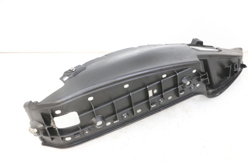 photo de TAPA REPOSAPIES DERECHA PIAGGIO MP3 LT 300 (2010 - 2016) - Detalle de la pieza