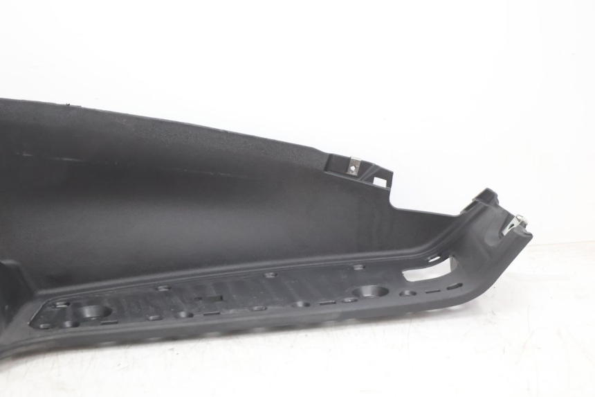 photo de TAPA REPOSAPIES DERECHA PIAGGIO MP3 LT 300 (2010 - 2016) - Zoom estado de uso