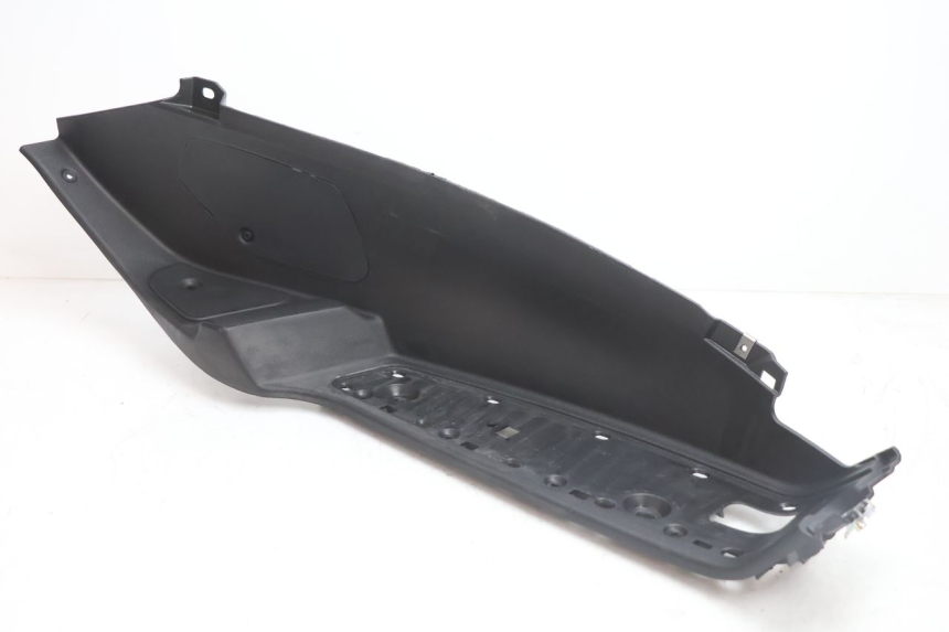 photo de TAPA REPOSAPIES DERECHA PIAGGIO MP3 LT 300 (2010 - 2016) - Otra perspectiva
