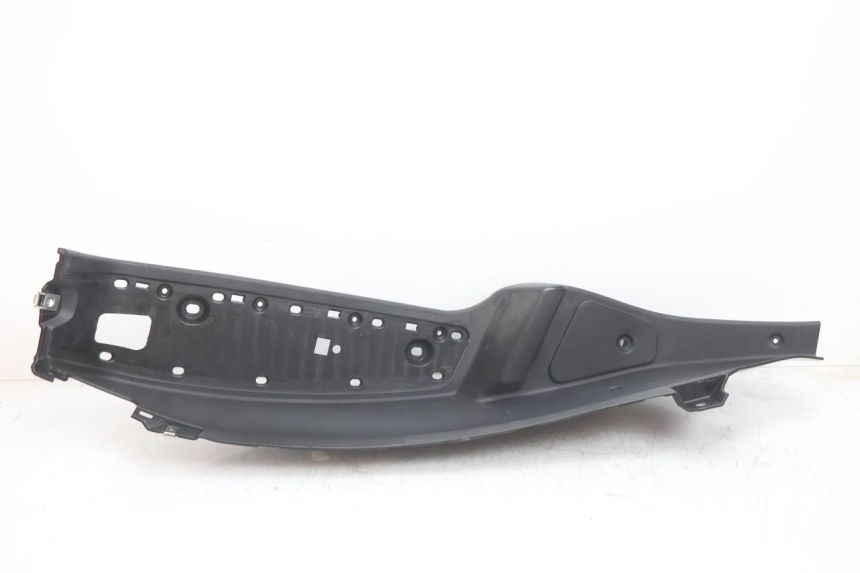 photo de TAPA REPOSAPIES DERECHA PIAGGIO MP3 LT 300 (2010 - 2016) - Vista general del producto