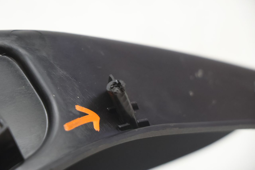 photo de TAPA REPOSAPIES DERECHA PIAGGIO MP3 LT 300 (2010 - 2016) - Recambio usado revisado