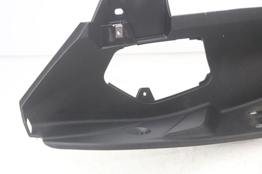 photo de PATA DE APOYO DERECHA PIAGGIO MP3 500 (2014 - 2017) - Estado de la superficie y material