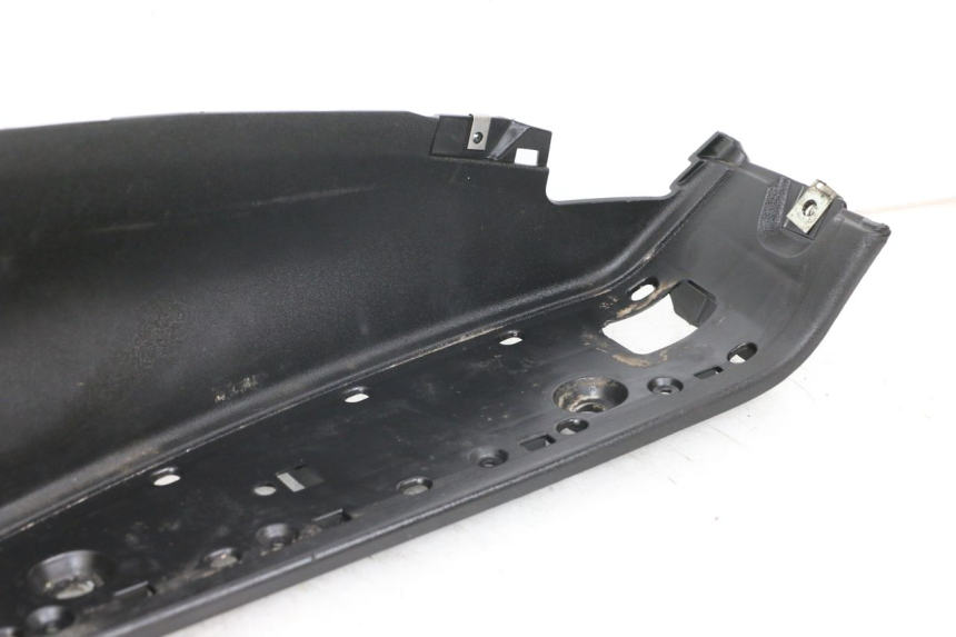 photo de TAPA REPOSAPIES DERECHA PIAGGIO MP3 500 (2011 - 2015) - Vista general del producto