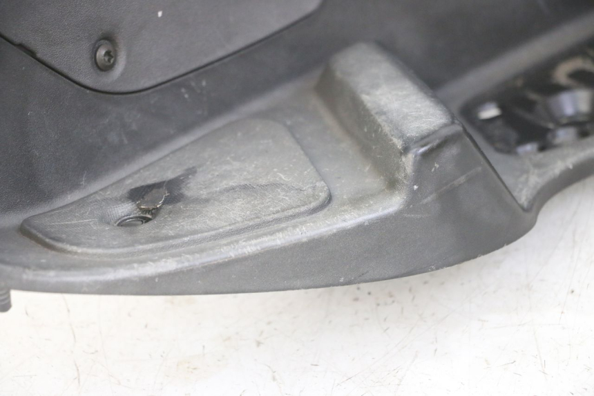 photo de TAPA REPOSAPIES DERECHA PIAGGIO MP3 500 (2011 - 2015) - Recambio usado revisado