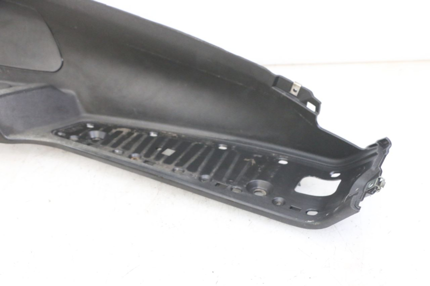 photo de TAPA REPOSAPIES DERECHA PIAGGIO MP3 500 (2011 - 2015) - Marcados y referencias originales