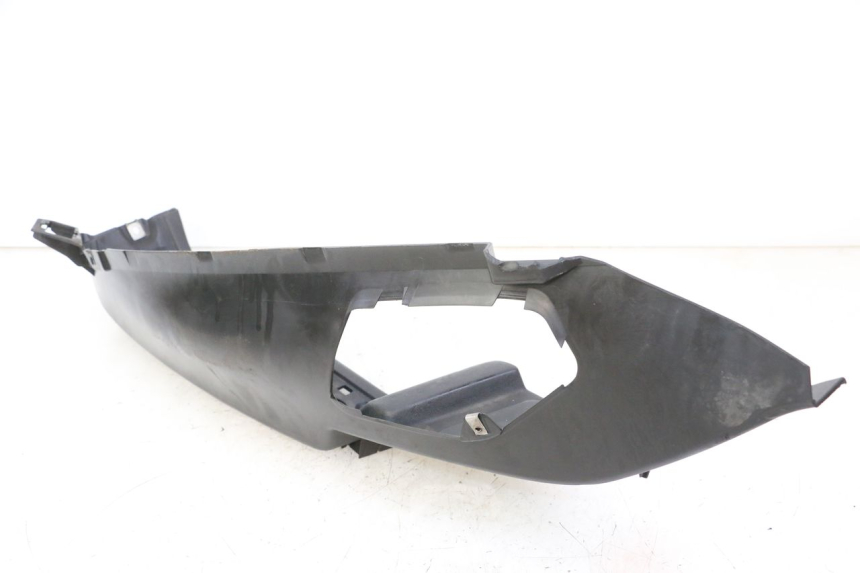 photo de PATA DE APOYO DERECHA PIAGGIO MP3 125 (2006 - 2014) - Primer plano técnico