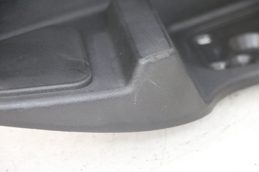 photo de PATA DE APOYO DERECHA PIAGGIO MP3 RL 250 (2006 - 2010) - Estado de la superficie y material