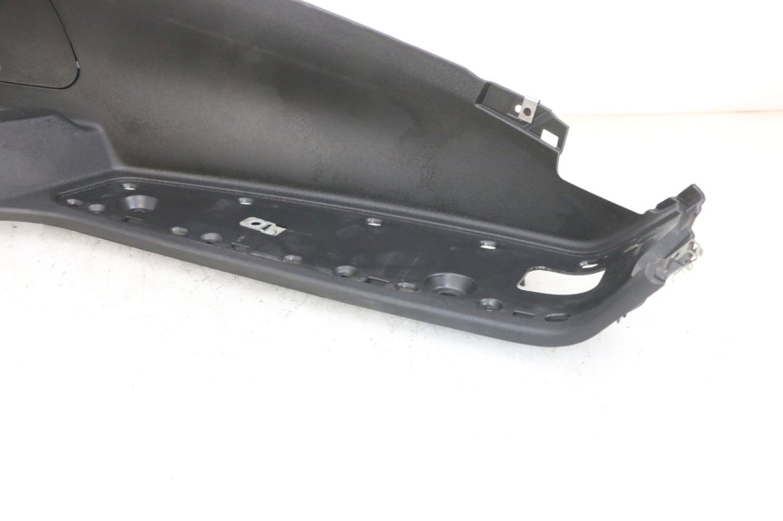 photo de PATA DE APOYO DERECHA PIAGGIO MP3 RL 250 (2006 - 2010) - Recambio usado revisado