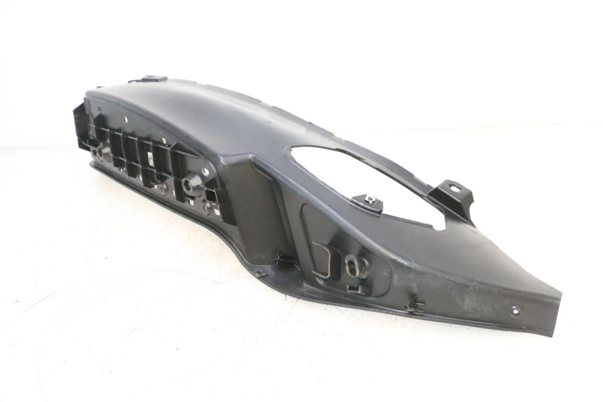 photo de PATA DE APOYO DERECHA PIAGGIO MP3 RL 250 (2006 - 2010) - Primer plano técnico