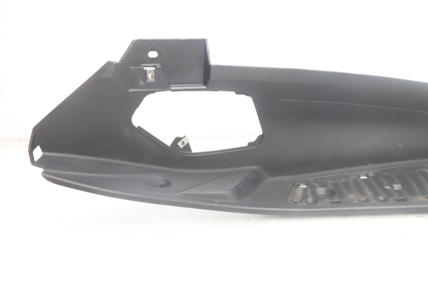 photo de TAPA REPOSAPIES DERECHA PIAGGIO MP3 500 (2016 - 2018) - Detalle de la pieza