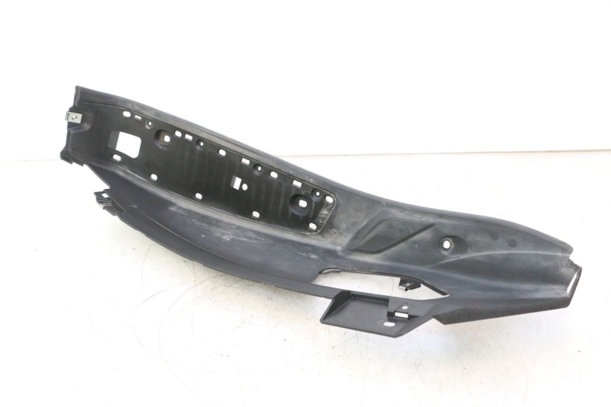 photo de TAPA REPOSAPIES DERECHA PIAGGIO MP3 500 (2016 - 2018) - Vista general del producto