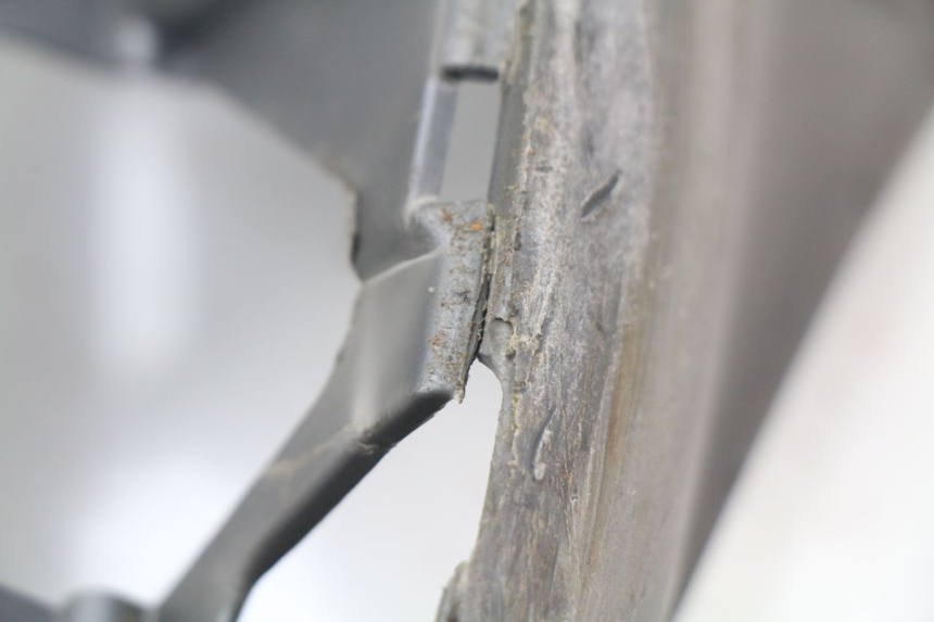 photo de TAPA REPOSAPIES DERECHA YAMAHA NEO'S NEOS 2T 50 (2007 - 2017) - Detalle de la pieza