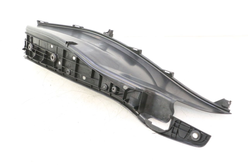 photo de TAPA REPOSAPIES DERECHA HONDA PCX (JF28) 125 (2009 - 2011) - Detalle de la pieza