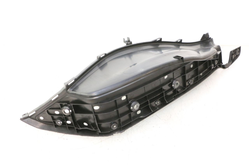 photo de TAPA REPOSAPIES DERECHA HONDA PCX (JF28) 125 (2009 - 2011) - Zoom estado de uso
