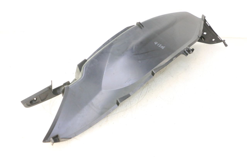 photo de TAPA REPOSAPIES DERECHA HONDA PCX (JF28) 125 (2009 - 2011) - Primer plano técnico