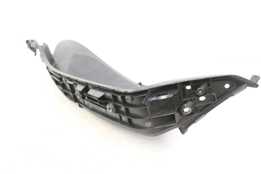 photo de TAPA REPOSAPIES DERECHA HONDA PCX (JF28) 125 (2009 - 2011) - Estado de la superficie y material