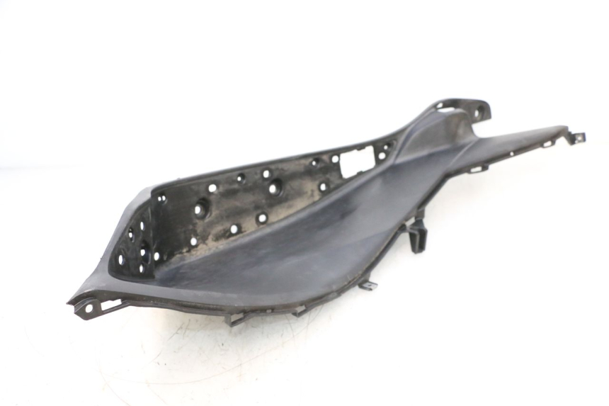 photo de TAPA REPOSAPIES DERECHA HONDA PCX (JF57/JF64) 125 (2014 - 2018) - Vista general del producto