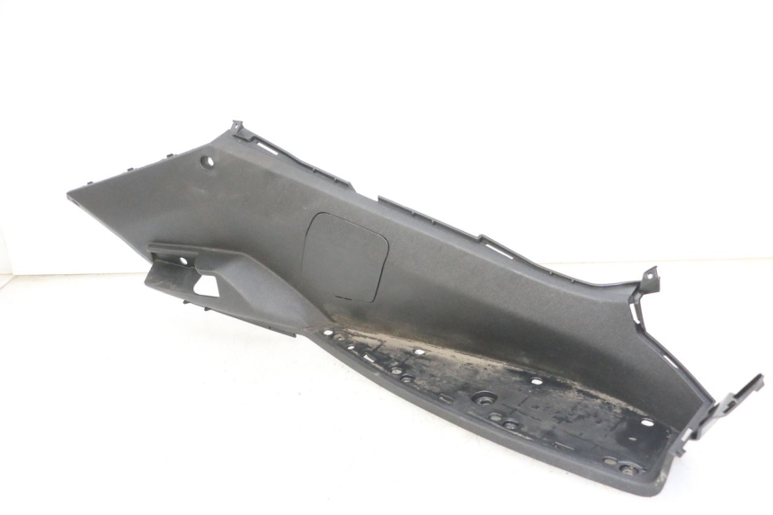 photo de TAPA REPOSAPIES DERECHA PEUGEOT SATELIS 125 (2013 - 2018) - Vista general del producto