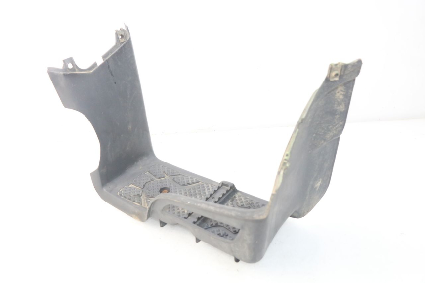 photo de TAPA REPOSAPIES DERECHA ADLY RS SUPERSONIC 50 (2005 - 2010) - Detalles de los puntos de fijación