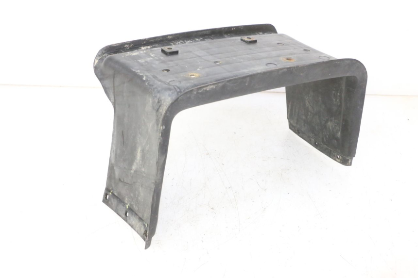 photo de TAPA REPOSAPIES DERECHA HYTRACK S 150 (2003 - 2011) - Zoom estado de uso