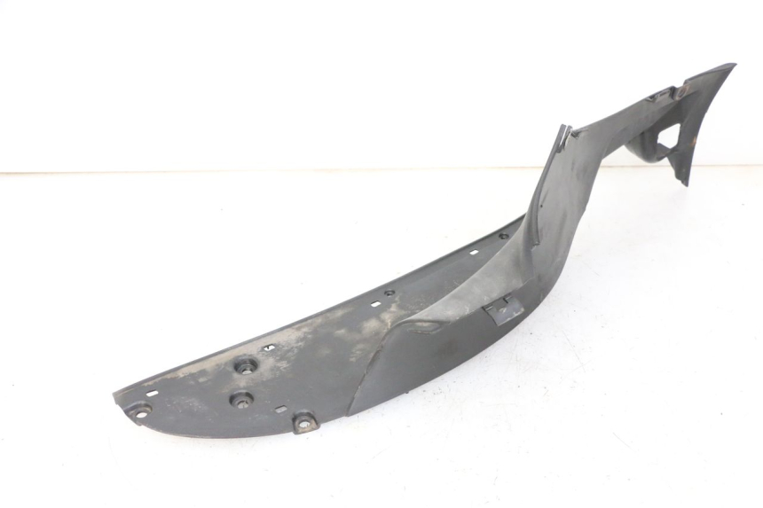 photo de TAPA REPOSAPIES DERECHA APRILIA SCARABEO GT TOURING 125 (1999 - 2005) - Vista general del producto