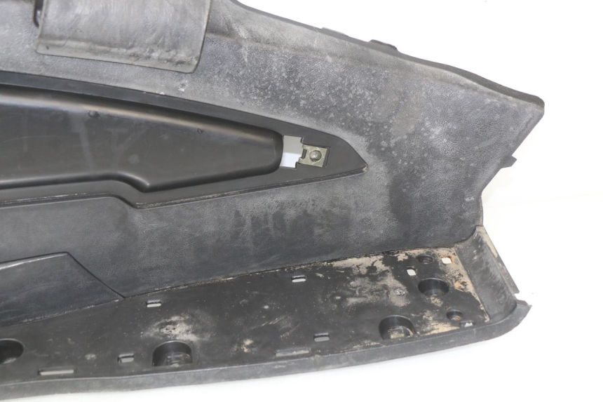 photo de TAPA REPOSAPIES DERECHA RAZZO STEED 125 (2012 - 2018) - Vista general del producto