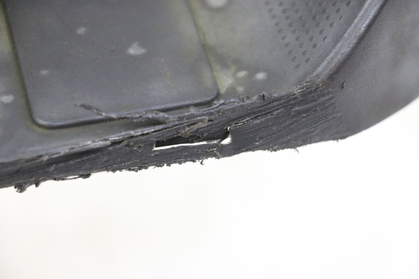 photo de PATA DE APOYO DERECHA SUZUKI BURGMAN 125 (2007 - 2014) - Detalle de la pieza