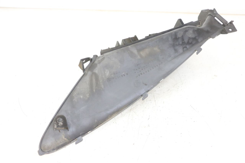 photo de PATA DE APOYO DERECHA SUZUKI BURGMAN 125 (2007 - 2014) - Primer plano técnico