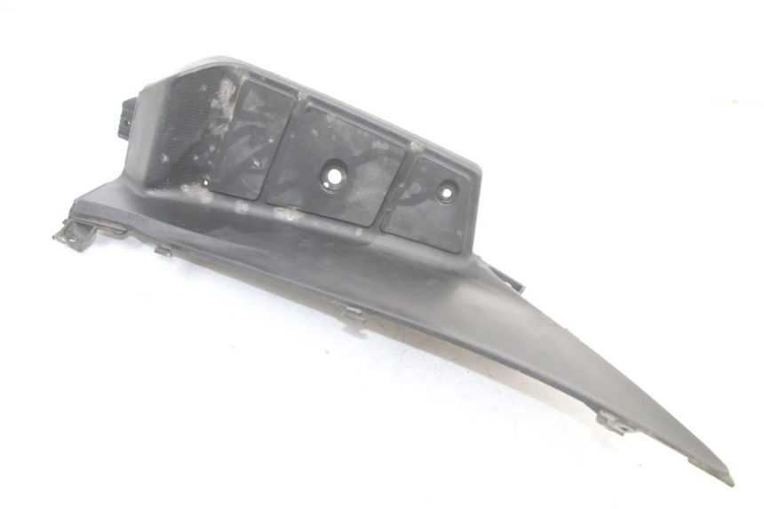 photo de TAPA REPOSAPIES DERECHA SUZUKI BURGMAN 125 (2015 - 2017) - Otra perspectiva