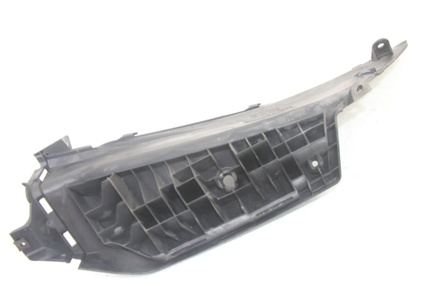 photo de TAPA REPOSAPIES DERECHA SUZUKI BURGMAN 125 (2015 - 2017) - Vista general del producto