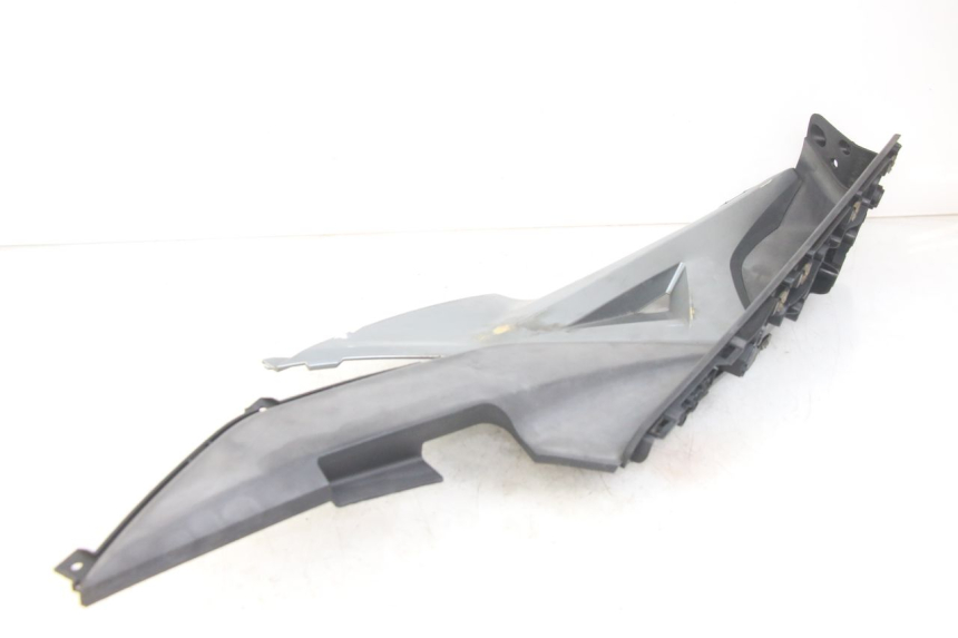 photo de TAPA REPOSAPIES DERECHA KYMCO X-CITING XCITING 400 (2014 - 2018) - Marcados y referencias originales