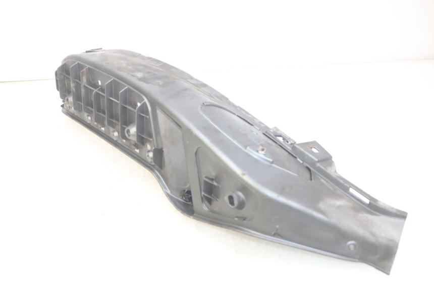 photo de PATA DE APOYO DERECHA PIAGGIO X8 125 (2004 - 2007) - Primer plano técnico