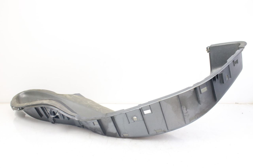 photo de PATA DE APOYO DERECHA PIAGGIO X9 EVOLUTION 125 (2003 - 2007) - Detalles de los puntos de fijación