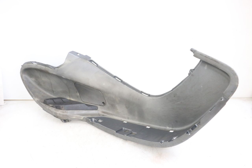 photo de PATA DE APOYO DERECHA PIAGGIO X9 125 (2000 - 2003) - Detalles de los puntos de fijación