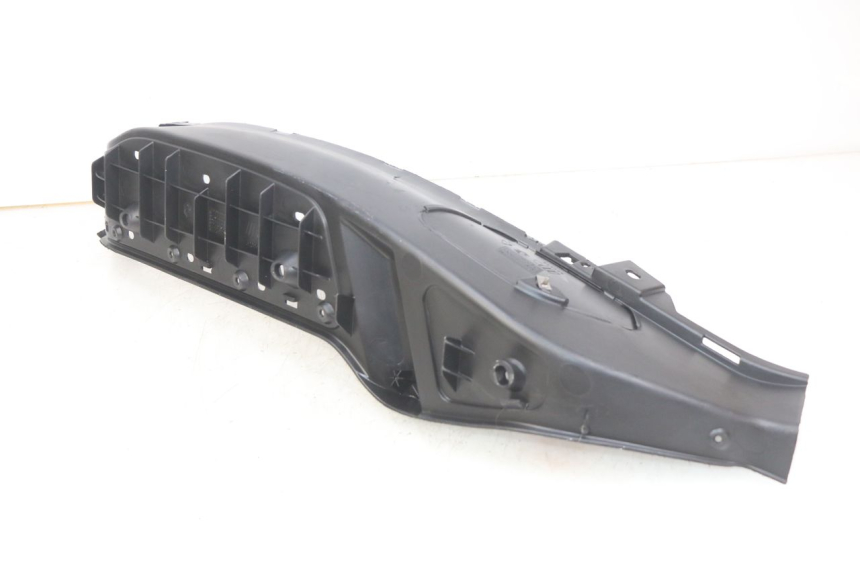 photo de PATA DE APOYO DERECHA PIAGGIO XEVO - X EVO 125 (2007 - 2017) - Otra perspectiva