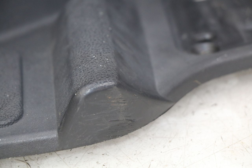 photo de PATA DE APOYO DERECHA PIAGGIO XEVO - X EVO 125 (2007 - 2017) - Recambio usado revisado