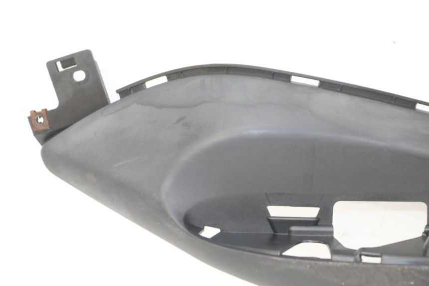 photo de TAPA REPOSAPIES DERECHA YAMAHA NEO'S NEOS 2T EASY 50 (2013 - 2016) - Marcados y referencias originales