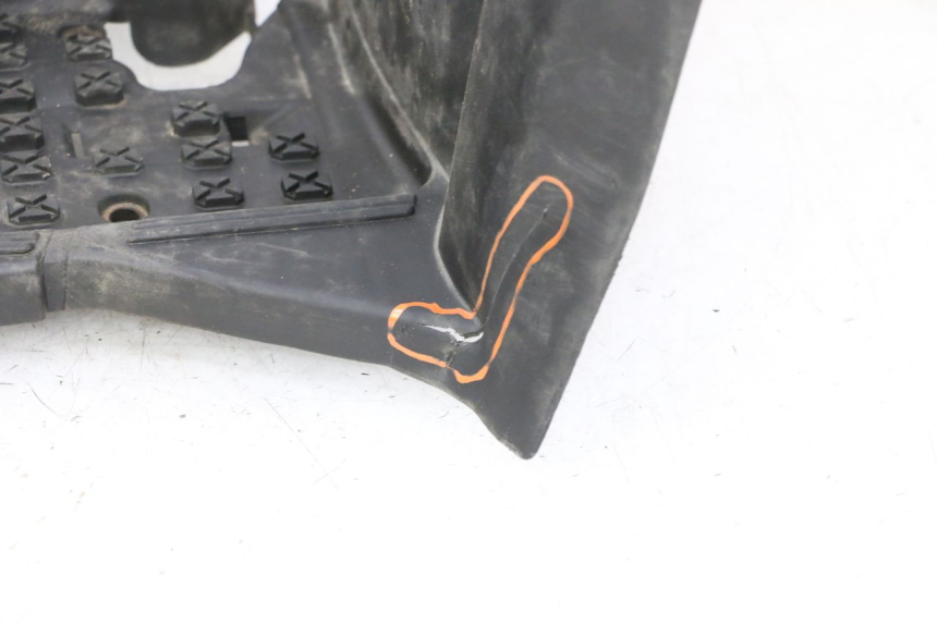 photo de TAPA REPOSAPIES DERECHA YAMAHA YFM BRUIN 350 (2003 - 2009) - Características distintivas