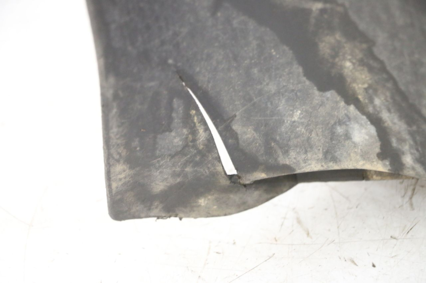 photo de TAPA REPOSAPIES DERECHA YAMAHA YFM BRUIN 350 (2003 - 2009) - Primer plano técnico