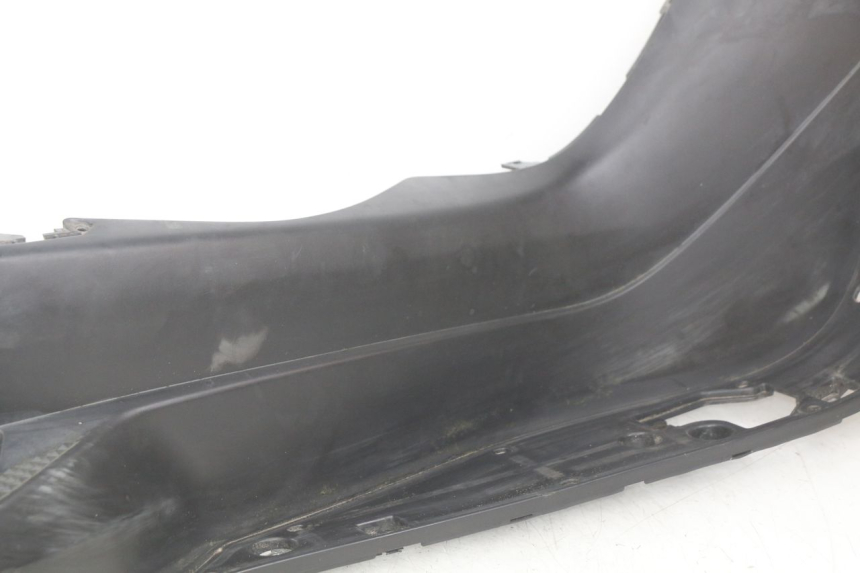 photo de PATA DE APOYO DERECHA YAMAHA YP MAJESTY 400 (2004 - 2008) - Características distintivas