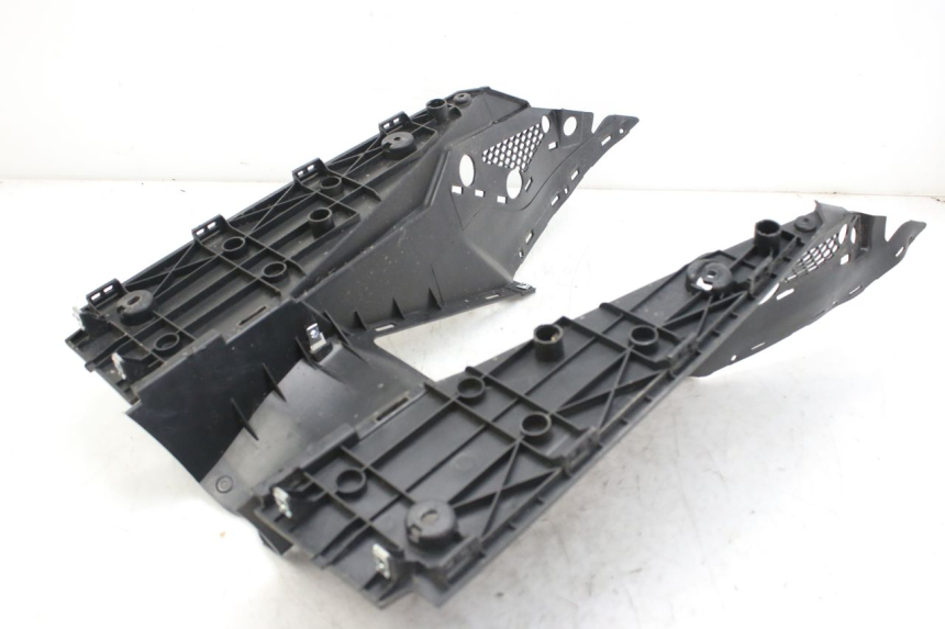 photo de ESTRIBO WAYSCRAL E-SPEED 1 (2022 - 2024) - Estado de la superficie y material