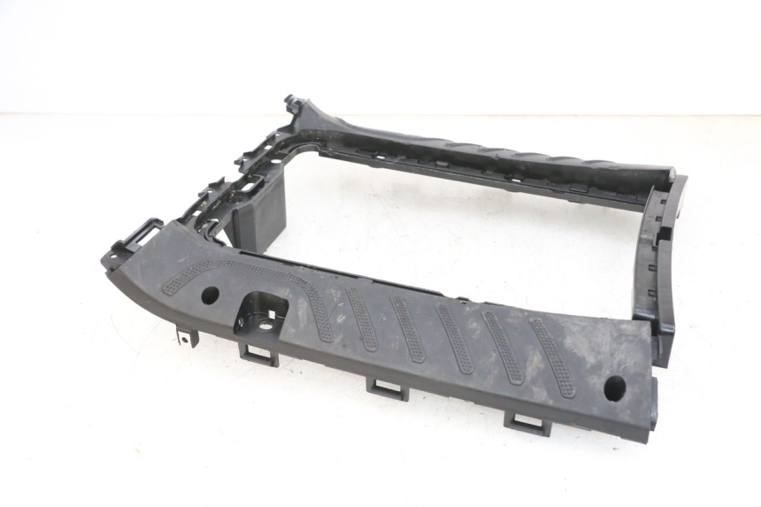 photo de TAPA REPOSAPIES SEGWAY NINEBOT E125S 1 (2022 - 2026) - Primer plano de alta resolución