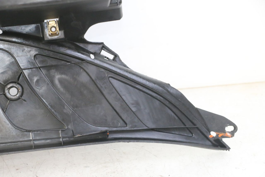 photo de ESTRIBO PEUGEOT ELYSEO 125 (1999 - 2004) - Zoom sobre los componentes