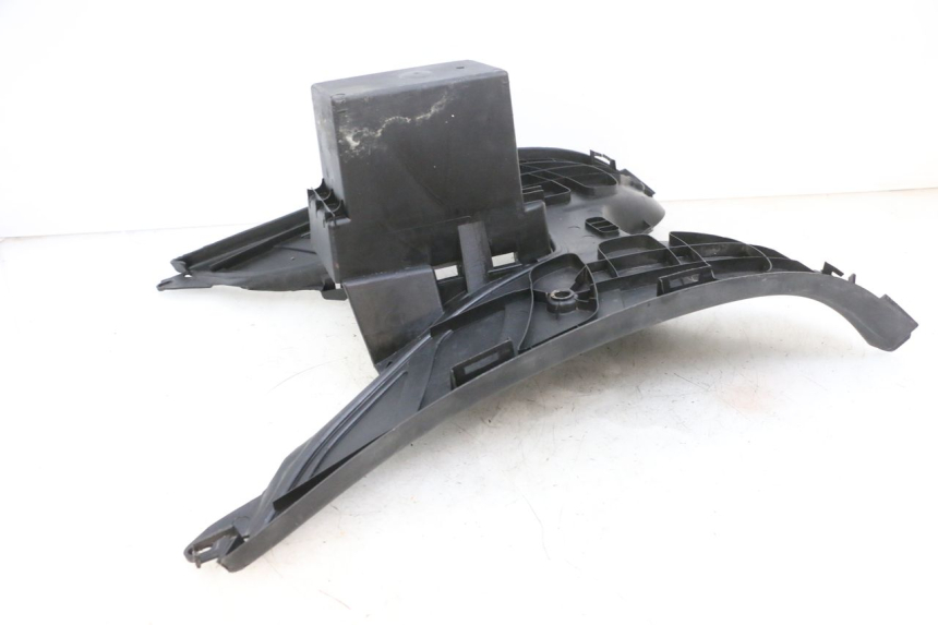 photo de ESTRIBO PEUGEOT ELYSEO 125 (1999 - 2004) - Zoom sobre los componentes