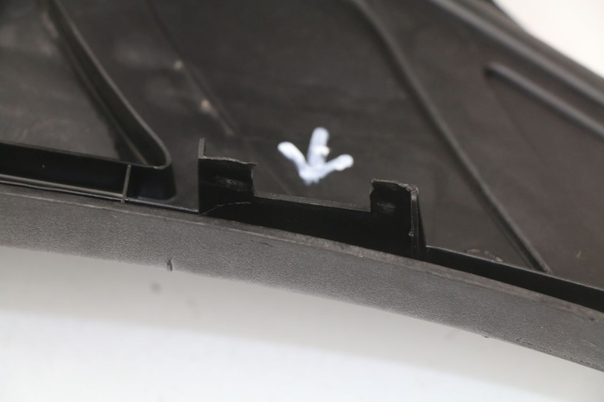 photo de TAPA REPOSAPIES PEUGEOT ELYSEO 50 (1998 - 2001) - Marcados y referencias originales