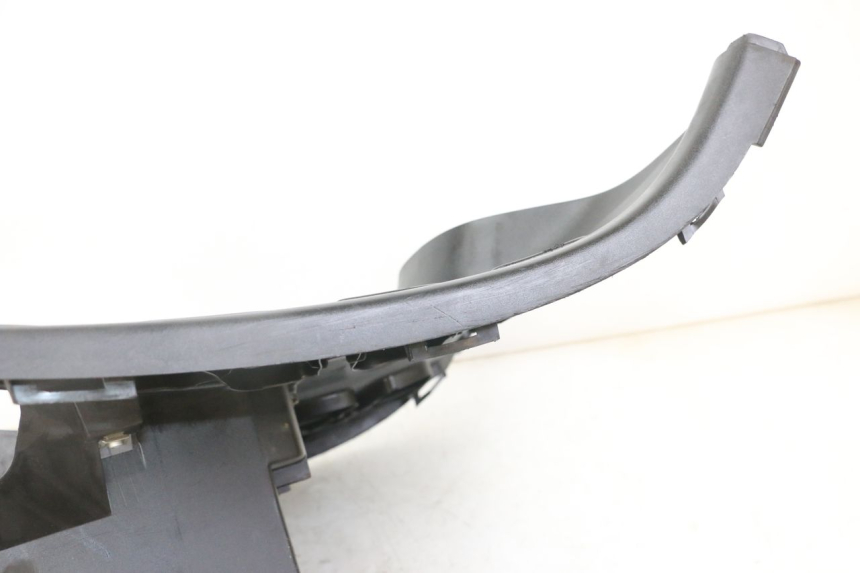 photo de TAPA REPOSAPIES PEUGEOT ELYSTAR 125 (2002 - 2007) - Zoom estado de uso