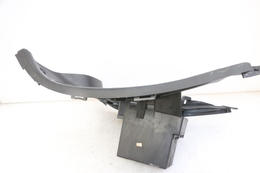 photo de TAPA REPOSAPIES PEUGEOT ELYSTAR 125 (2002 - 2007) - Otra perspectiva